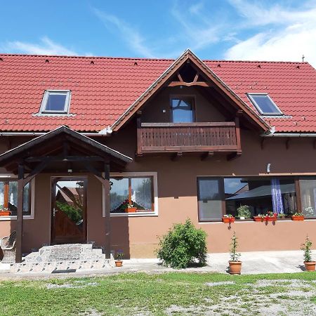 Becze Vanda Kulcsoshaz Lazarea Екстер'єр фото